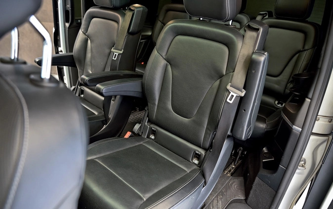 Mercedes-Benz Klasa V cena 233700 przebieg: 157570, rok produkcji 2019 z Końskie małe 742